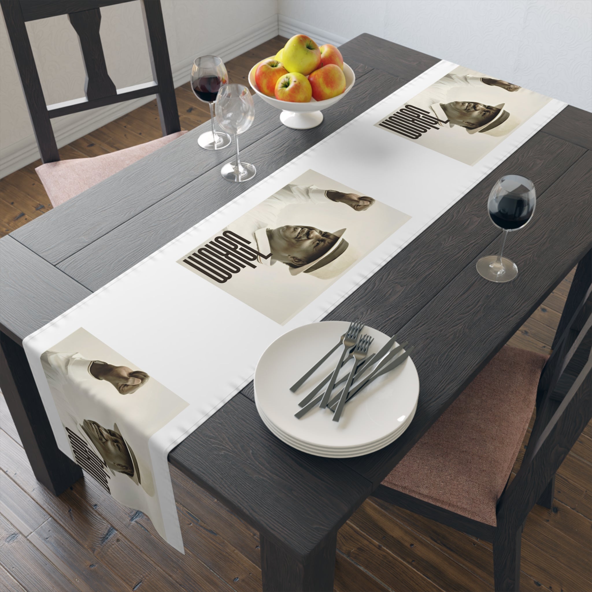 Raila Jakom 1 Table Runner