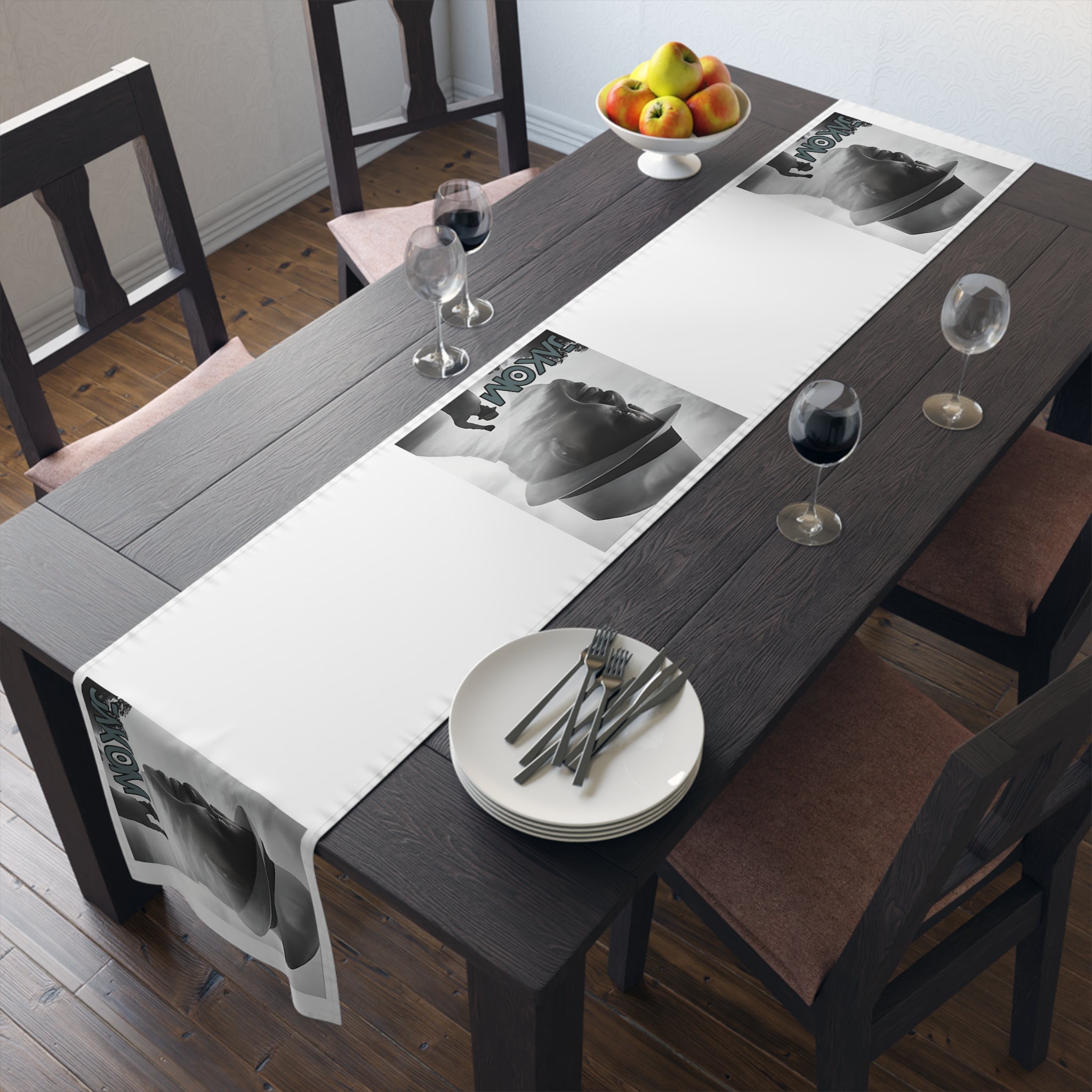 Raila Jakom 2 Table Runner