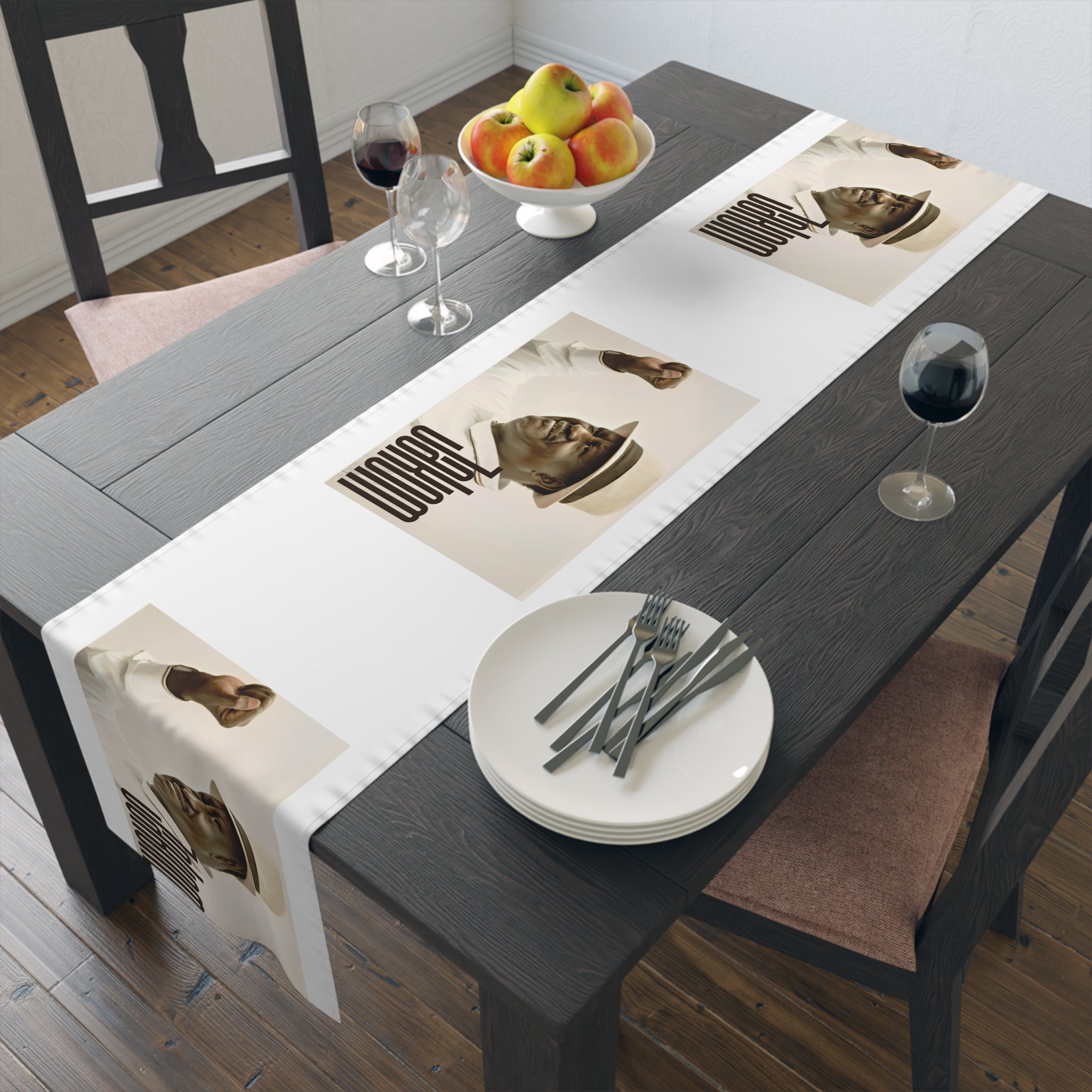 Raila Jakom 1 Table Runner