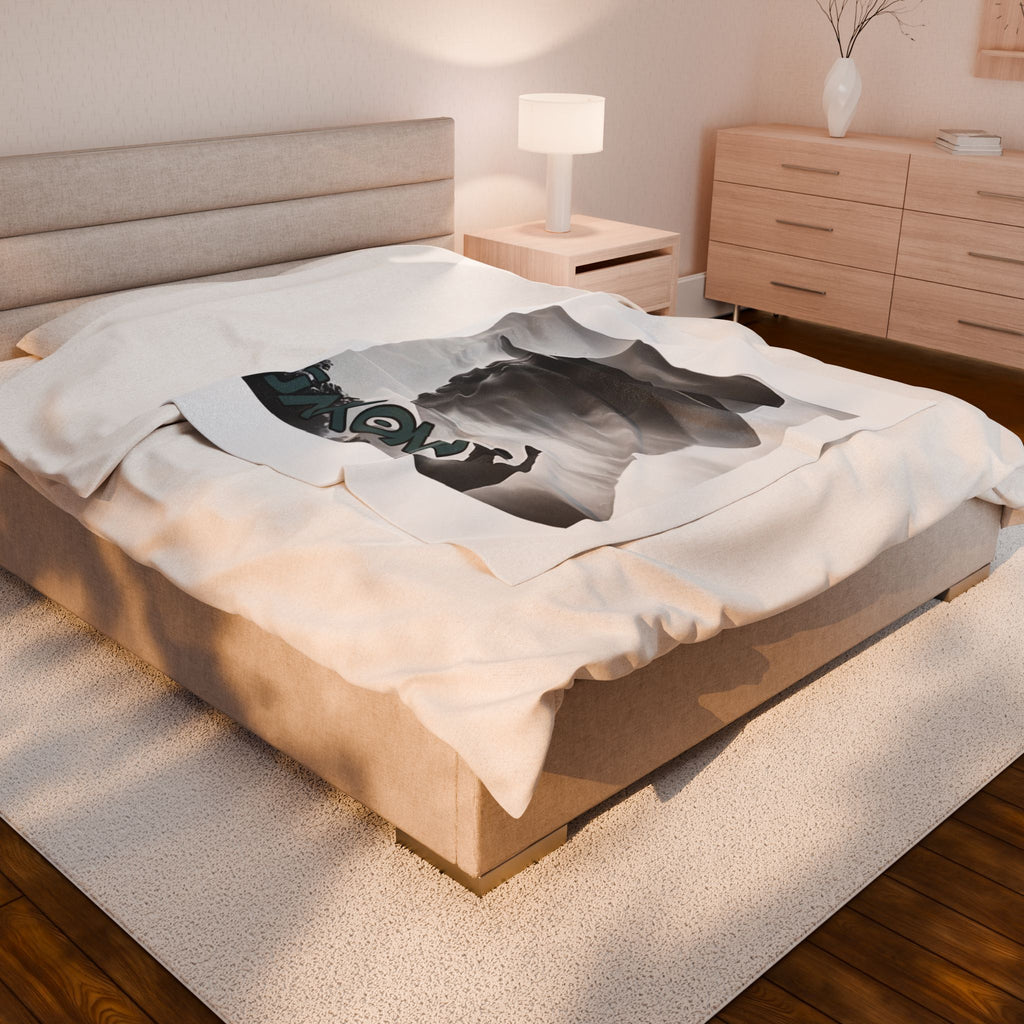 Raila Jakom 2 Velveteen Plush Blanket