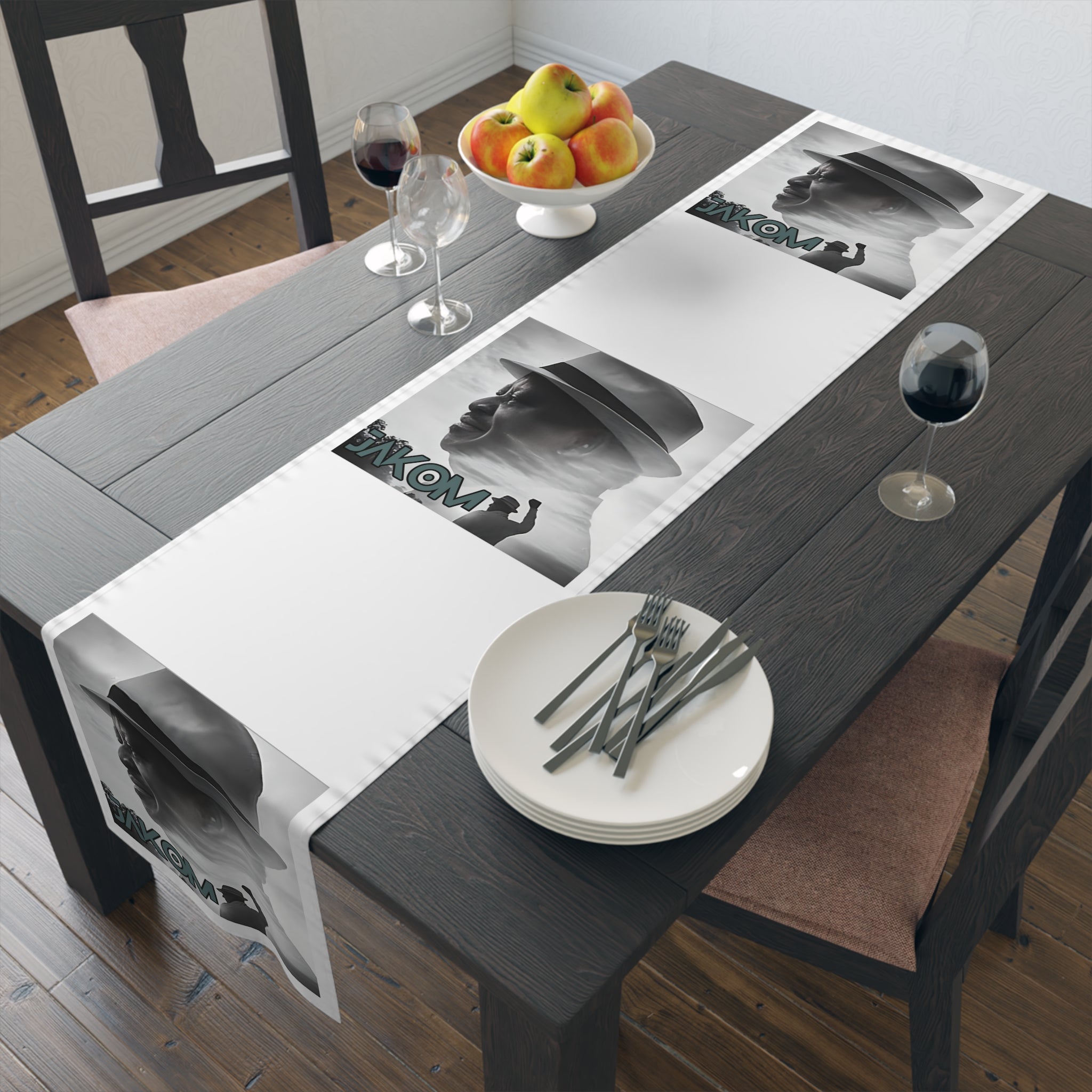 Raila Jakom 2 Table Runner (Cotton, Poly)