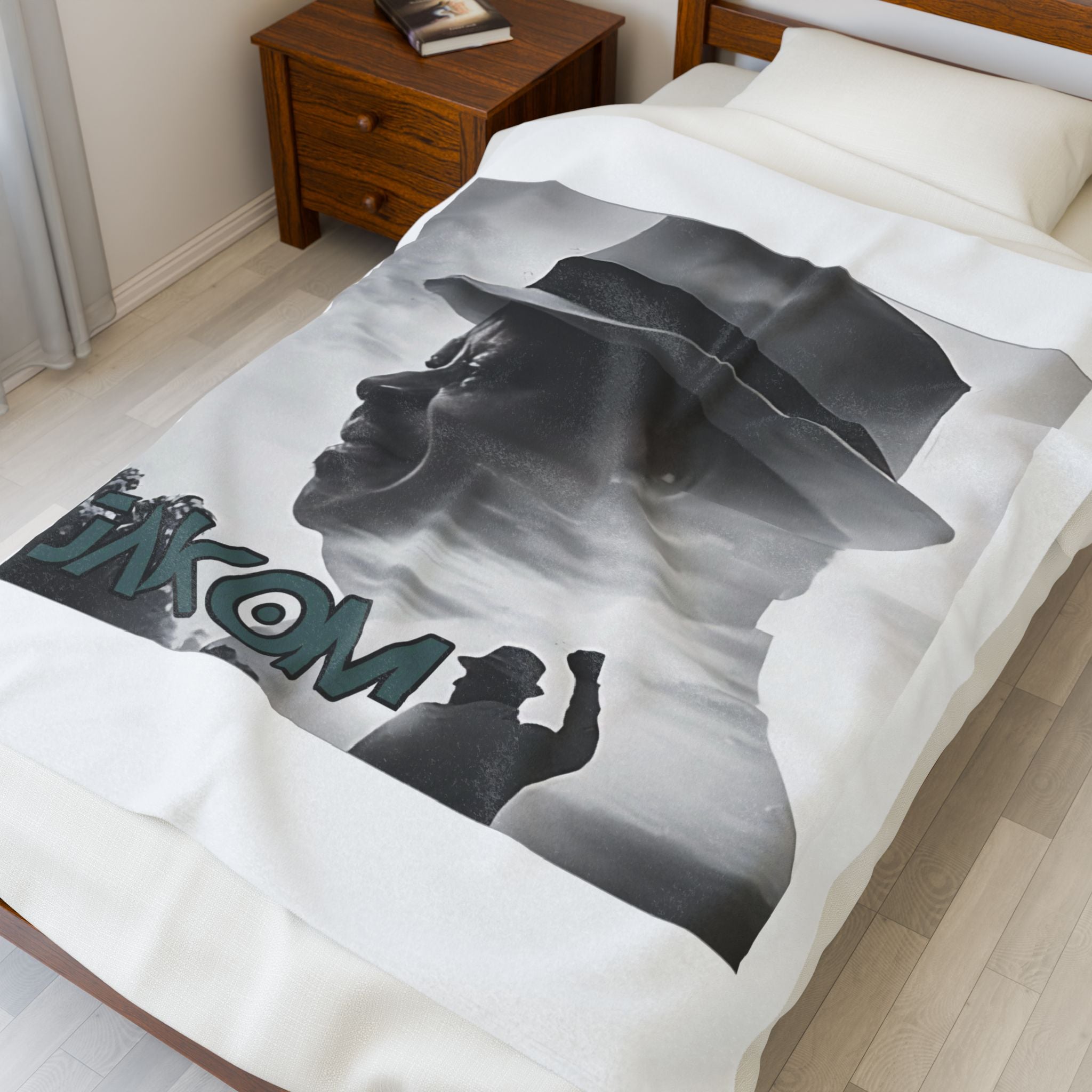 Raila Jakom 2 Velveteen Plush Blanket