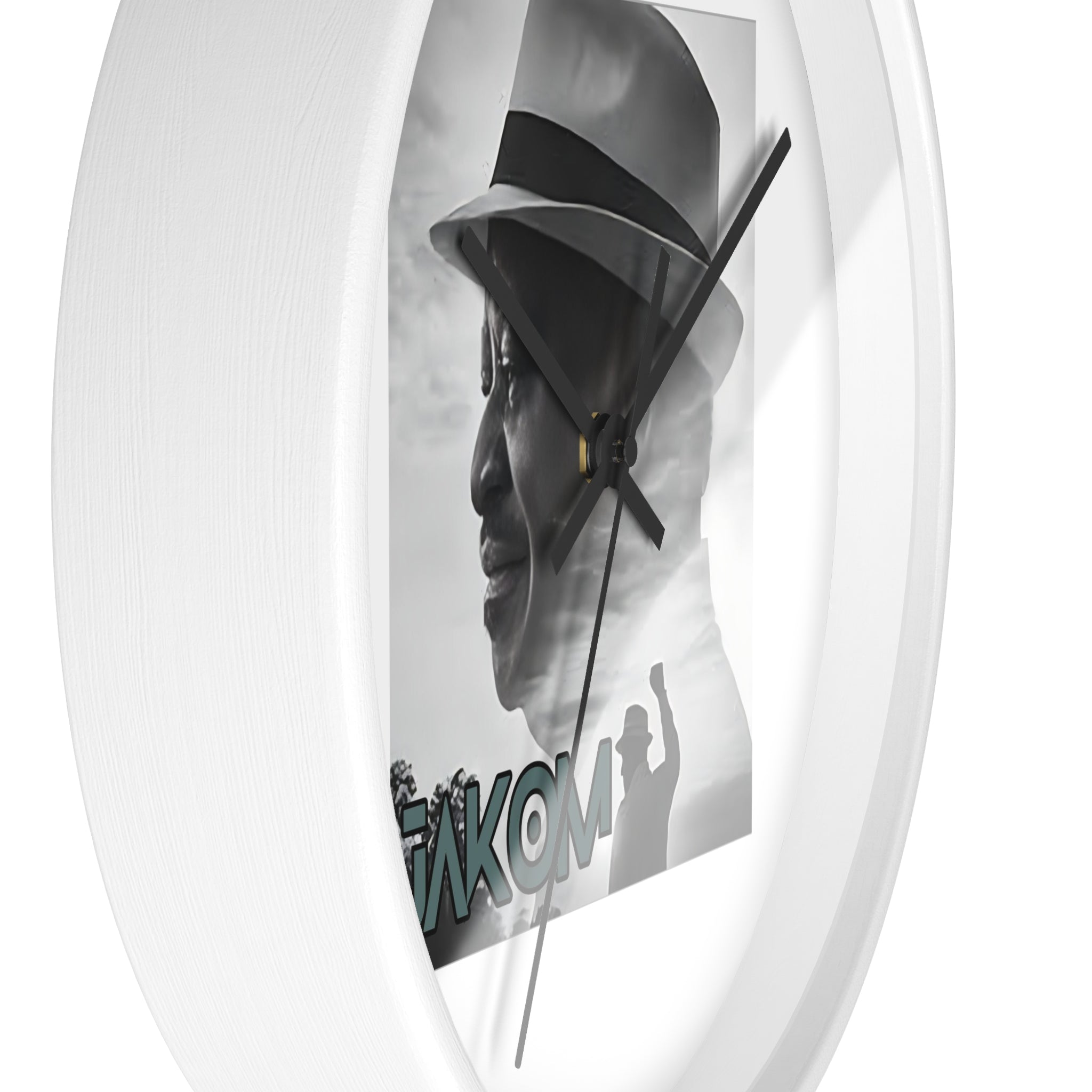 Raila Jakom 2 Round Wall Clock